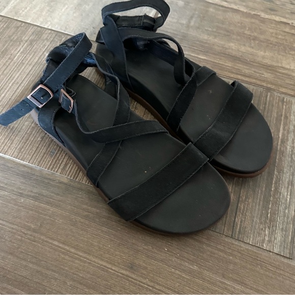 Chaco Women's Lowdown Strappy High Sandal size 8 - Picture 4 of 9